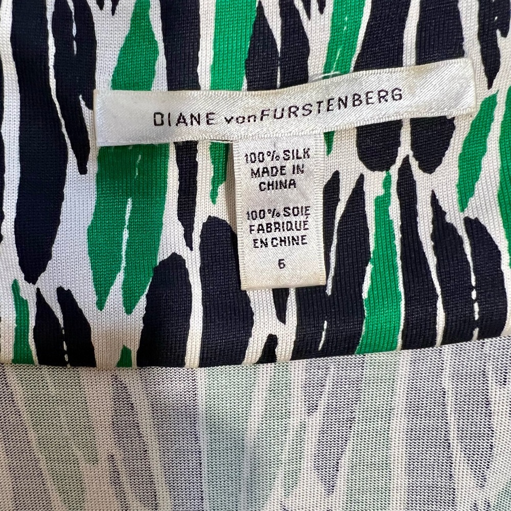 Dvf Wrap Dress - image 7